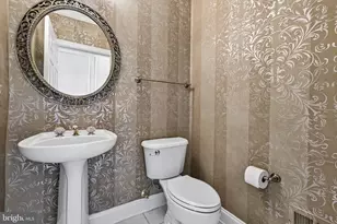 19879 Mellon Cir, Ashburn, VA 20147 - Photo 31