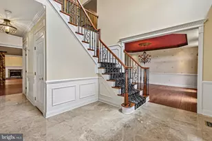 19879 Mellon Cir, Ashburn, VA 20147 - Photo 5