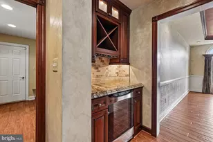 19879 Mellon Cir, Ashburn, VA 20147 - Photo 11