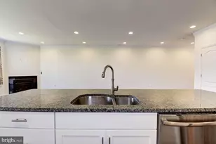 42524 Benfold Square, Brambleton, VA 20148 - Photo 17