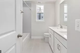 20816 Cloongee Ter, Dulles, VA 20166 - Photo 23