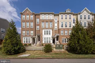 43491 Town Gate Square, Chantilly, VA 20152 - Photo 1
