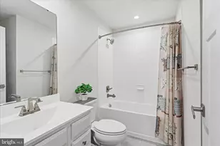 24594 Laurel Lake Terrace, Sterling, VA 20166 - Photo 7