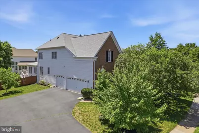 22796 Watson Heights Circle, Ashburn, VA 20148 - Photo 5