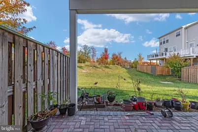 42304 Lancaster Woods Square, Chantilly, VA 20152 - Photo 5