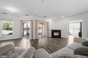 25300 Lake Mist Square, Chantilly, VA 20152 - Photo 13
