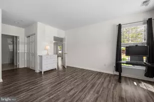 25300 Lake Mist Square, Chantilly, VA 20152 - Photo 41