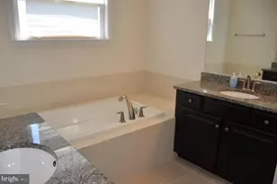 42513 Benfold Square, Brambleton, VA 20148 - Photo 31