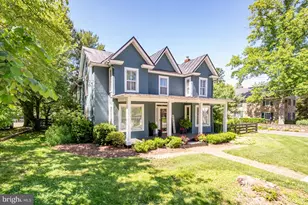 18 E Loudoun St, Round Hill, VA 20141 - Photo 1