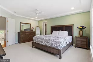 20385 Bowfonds St, Ashburn, VA 20147 - Photo 19