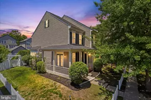 20385 Bowfonds St, Ashburn, VA 20147 - Photo 3
