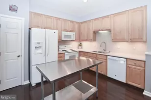 25474 Brickell Dr, Chantilly, VA 20152 - Photo 11