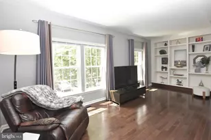 25474 Brickell Dr, Chantilly, VA 20152 - Photo 15