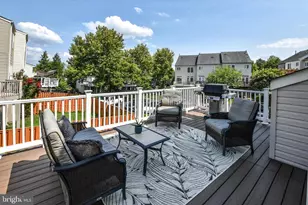 25474 Brickell Dr, Chantilly, VA 20152 - Photo 3