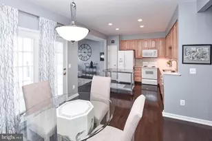 25474 Brickell Dr, Chantilly, VA 20152 - Photo 9