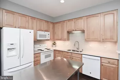 25474 Brickell Drive, Chantilly, VA 20152 - Photo 9