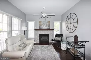 25474 Brickell Dr, Chantilly, VA 20152 - Photo 5