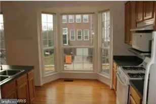 45671 SW Waterloo Station, Sterling, VA 20166 - Photo 3