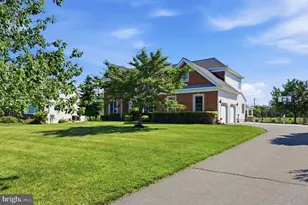 23222 Hemmingford Cir, Sterling, VA 20166 - Photo 3