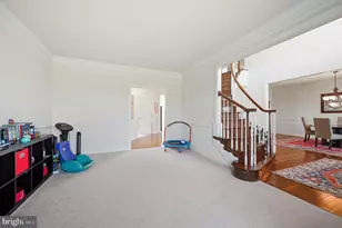23222 Hemmingford Cir, Sterling, VA 20166 - Photo 17
