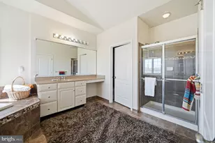 23222 Hemmingford Cir, Sterling, VA 20166 - Photo 21