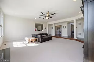 23222 Hemmingford Cir, Sterling, VA 20166 - Photo 13