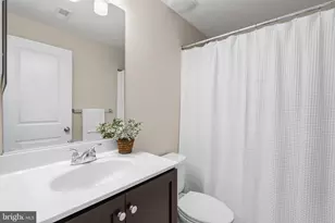 22807 Breezy Hollow Dr, Brambleton, VA 20148 - Photo 37