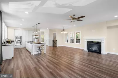 22807 Breezy Hollow Drive, Brambleton, VA 20148 - Photo 13