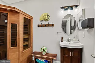 21922 Hyde Park Dr, Ashburn, VA 20147 - Photo 37
