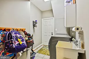 21922 Hyde Park Dr, Ashburn, VA 20147 - Photo 35