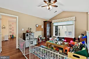 21922 Hyde Park Dr, Ashburn, VA 20147 - Photo 29