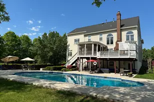 21922 Hyde Park Dr, Ashburn, VA 20147 - Photo 3