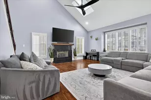 22557 Middleburg Chapel Ct, Ashburn, VA 20148 - Photo 9