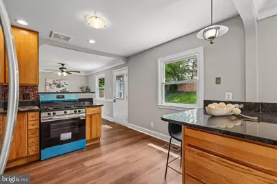 108 N Cypress Road N, Sterling, VA 20164 - Photo 7