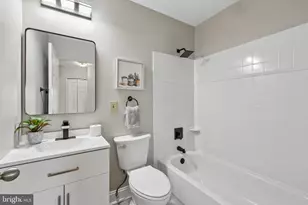 108 N Cypress Road N, Sterling, VA 20164 - Photo 17