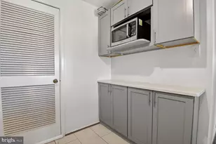 1006 Warwick Ct, Sterling, VA 20164 - Photo 5