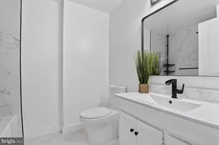1006 Warwick Ct, Sterling, VA 20164 - Photo 11