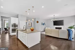 26732 Kentoaks Ct, Chantilly, VA 20152 - Photo 17