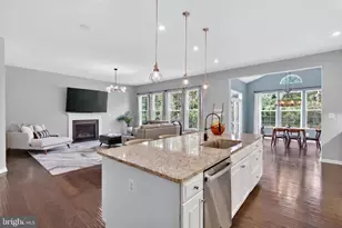 26732 Kentoaks Ct, Chantilly, VA 20152 - Photo 11