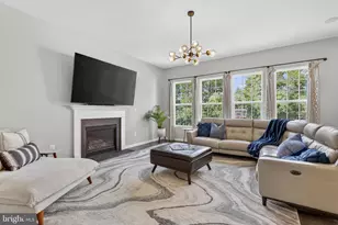 26732 Kentoaks Ct, Chantilly, VA 20152 - Photo 13