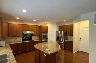 24877 Myers Glen Pl, Chantilly, VA 20152 - Photo 9