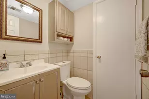 254 E Juniper Ave E, Sterling, VA 20164 - Photo 25