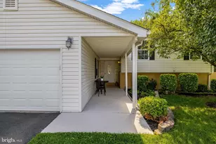 254 E Juniper Ave E, Sterling, VA 20164 - Photo 3