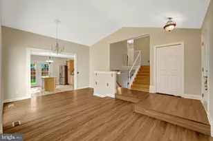 254 E Juniper Ave E, Sterling, VA 20164 - Photo 7