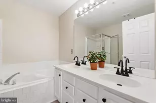 46994 Courtyard Sq, Sterling, VA 20164 - Photo 25