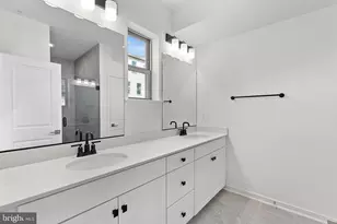 43841 Venetian Square, Ashburn, VA 20147 - Photo 11