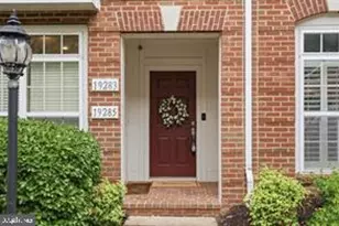 19283 Winmeade Dr, Leesburg, VA 20176 - Photo 3