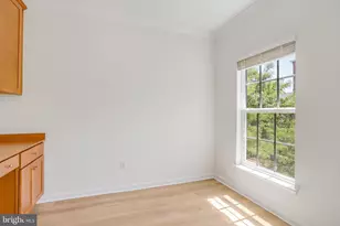 19283 Winmeade Dr, Leesburg, VA 20176 - Photo 15