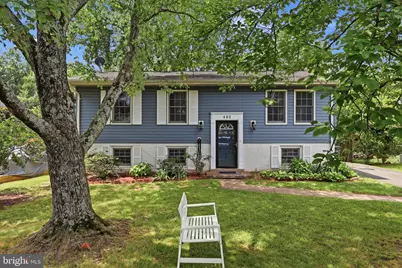 403 E Laurel Avenue, Sterling, VA 20164 - Photo 1