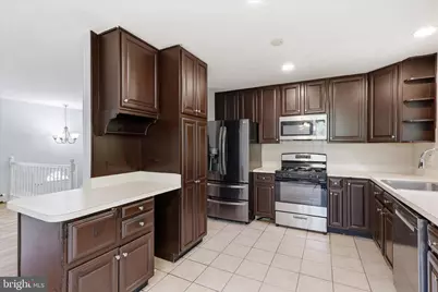 403 E Laurel Avenue, Sterling, VA 20164 - Photo 13
